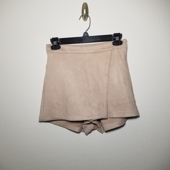 Missguided Pants - Missguided Beige Skorts